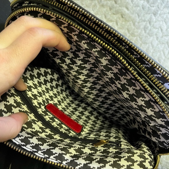 Black and White Houndstooth Crossbody Purse - Picture 6 of 6